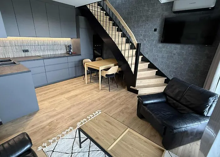 2level Bulwary Centrum غنيزنو